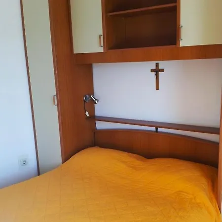 Kuca Carmen 3* 라브