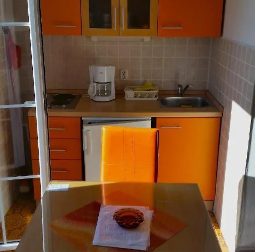 Kuca Carmen Gæstehus Rab Town