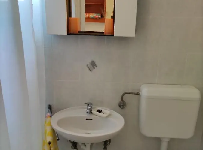 Gæstehus Kuca Carmen Rab Town