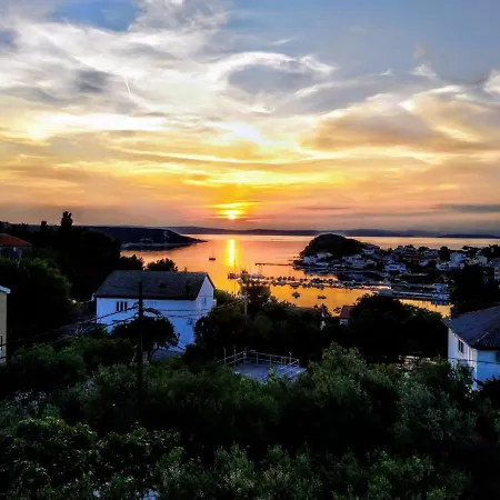 بيت ضيافة Kuca Carmen 3*