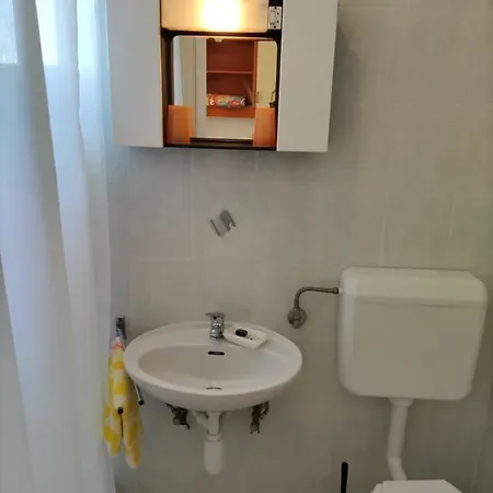 Guest house Kuca Carmen Rab Town