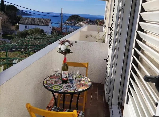 Kuca Carmen Rab Town