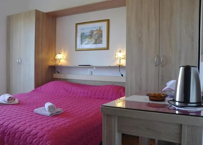 Pensjonat Kuca Carmen Rab Town